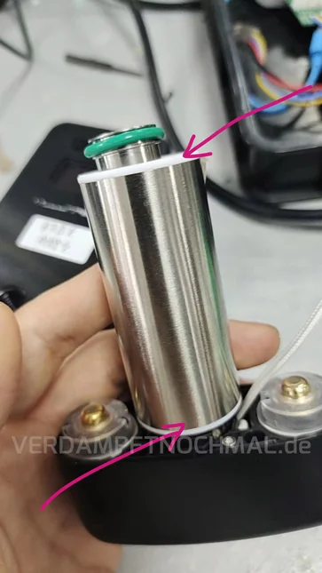 A hand holds the stainless steel-insulated airway of the 2025 Angus Enhanced.