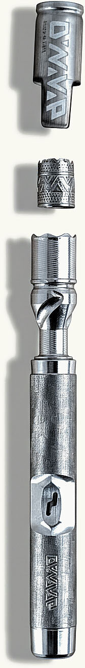 Ein in seine Bestandteile zerlegter Vaporizer (Kappe, Spitze, Gehäuse) in vertikaler Anordnung.