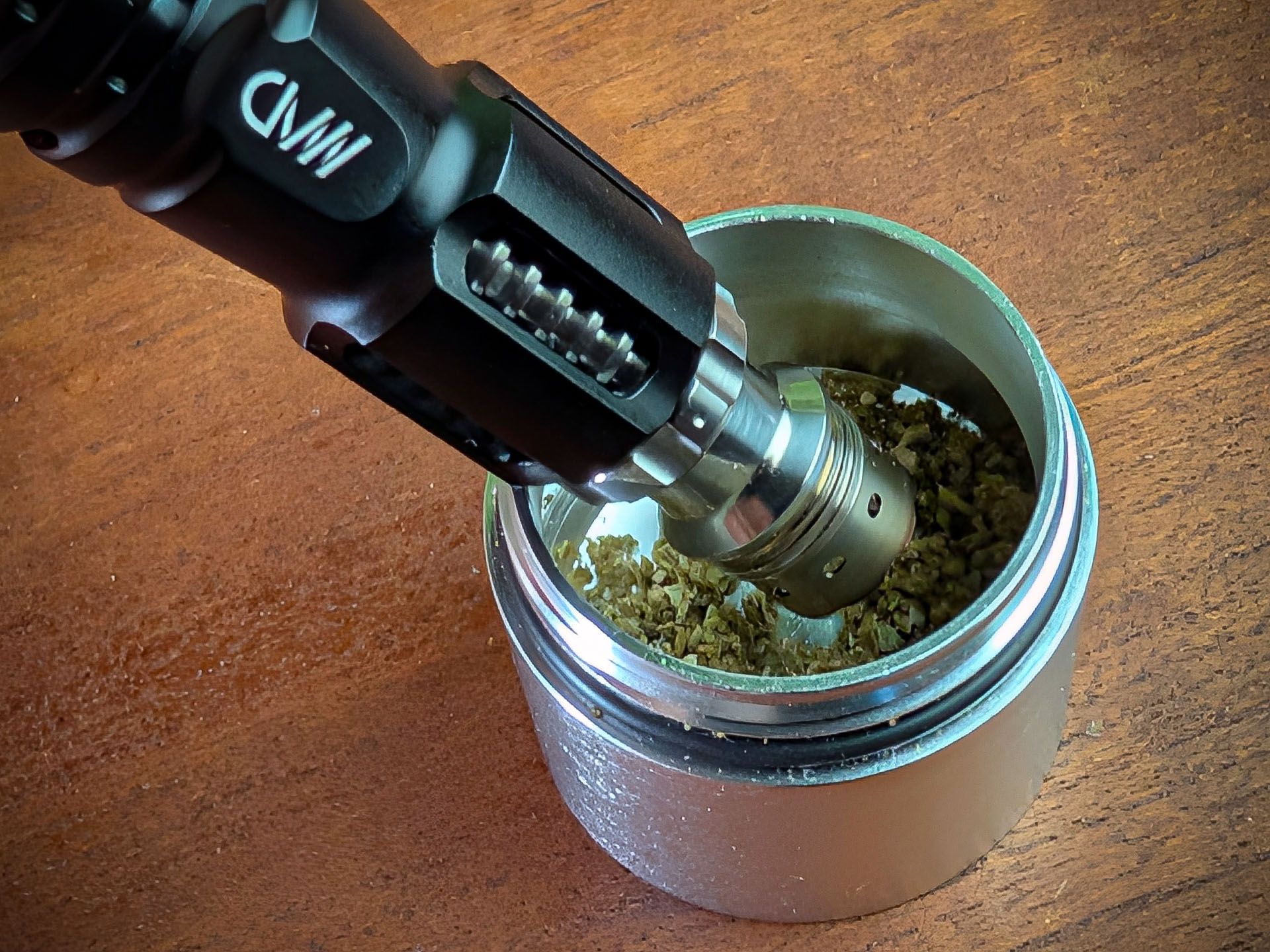 A Mad Heaters Tempest 2 is dipped into the stash bowl.