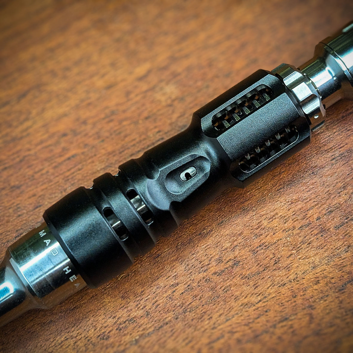 Nahaufnahme des Heatshields des Mad Heaters Tempest 2.