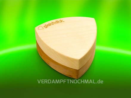 Gleichdick Wooden Grinder, two-part